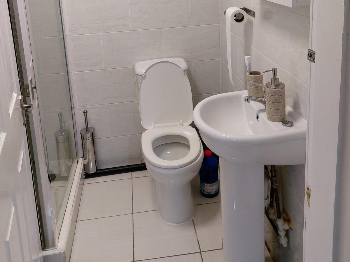 Lovely Studio-Flat With Free Parking, Free Wifi. 利兹 外观 照片