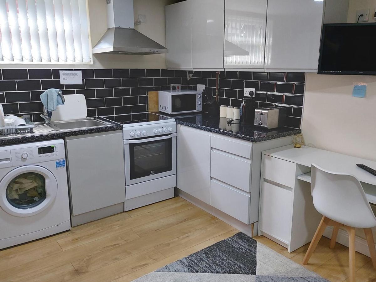Lovely Studio-Flat With Free Parking, Free Wifi. 利兹 外观 照片