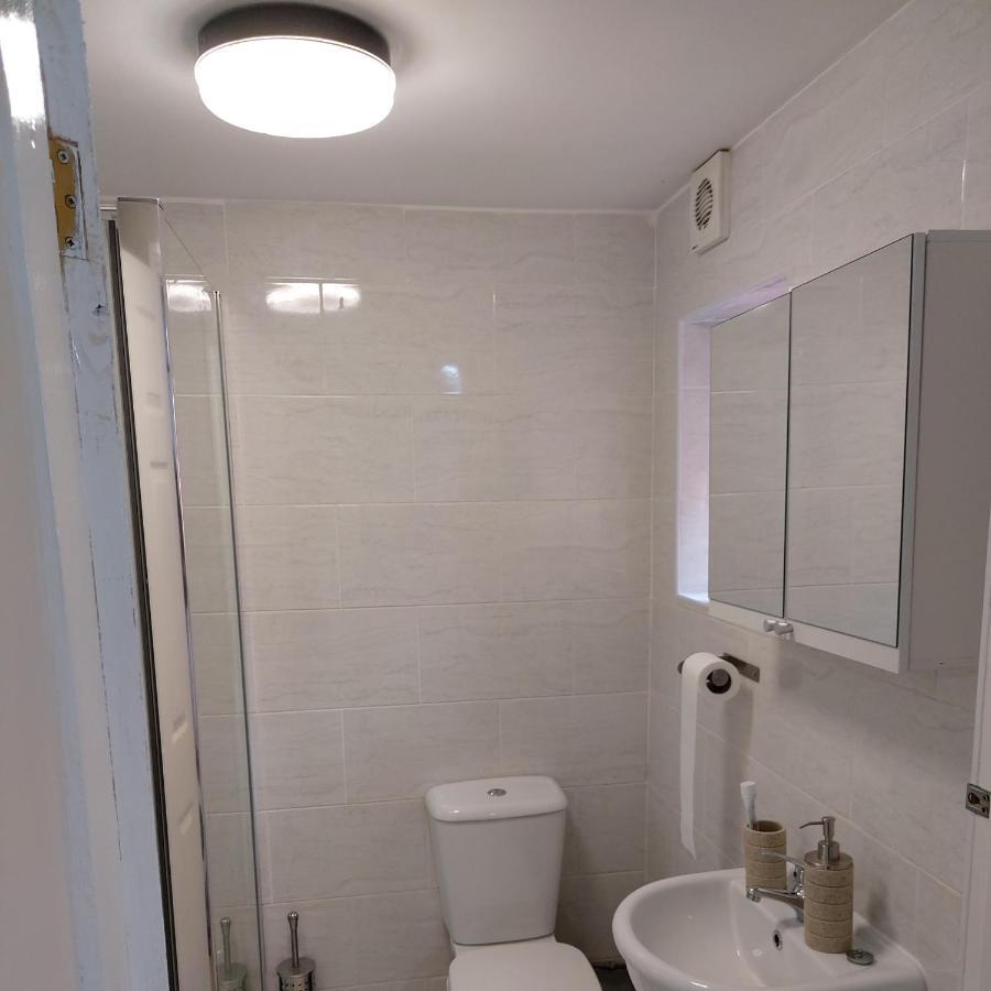 Lovely Studio-Flat With Free Parking, Free Wifi. 利兹 外观 照片